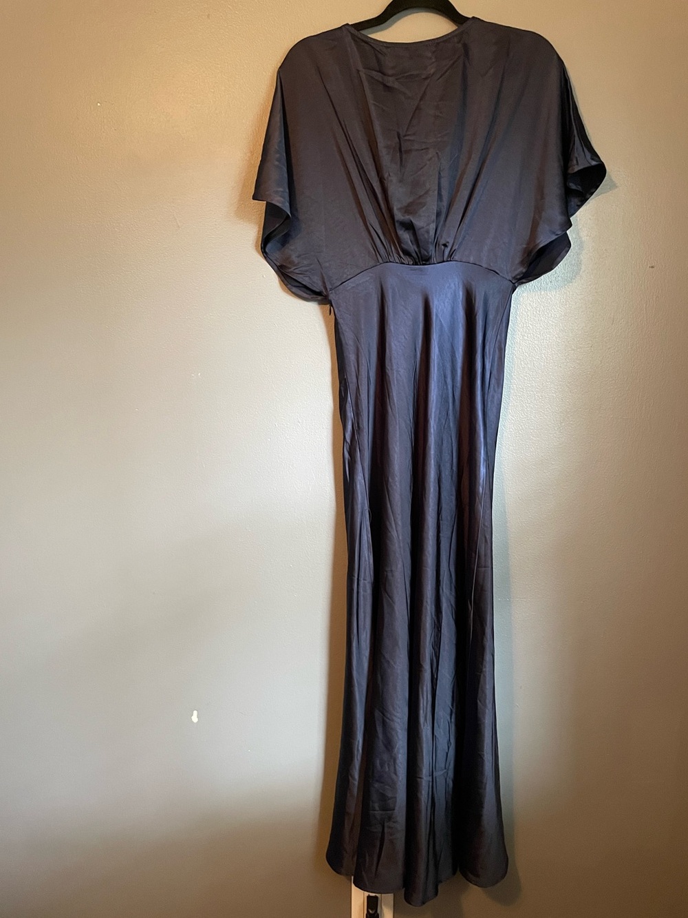 NWT Petal & Pup Sz Medium Navy Blue Ricki Dolman Sleeve Satin Maxi Dress Ret $99 - Picture 14 of 14